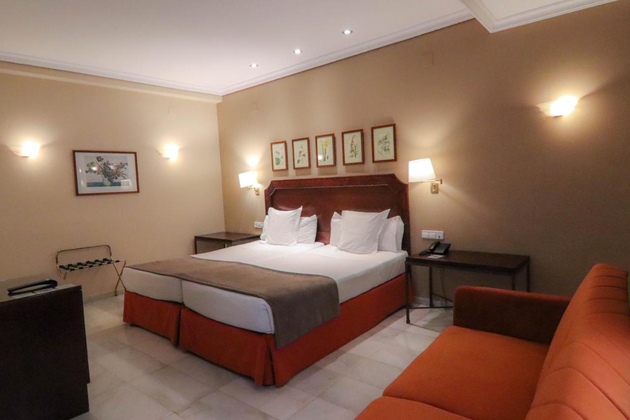 Hotel San Gil 4*